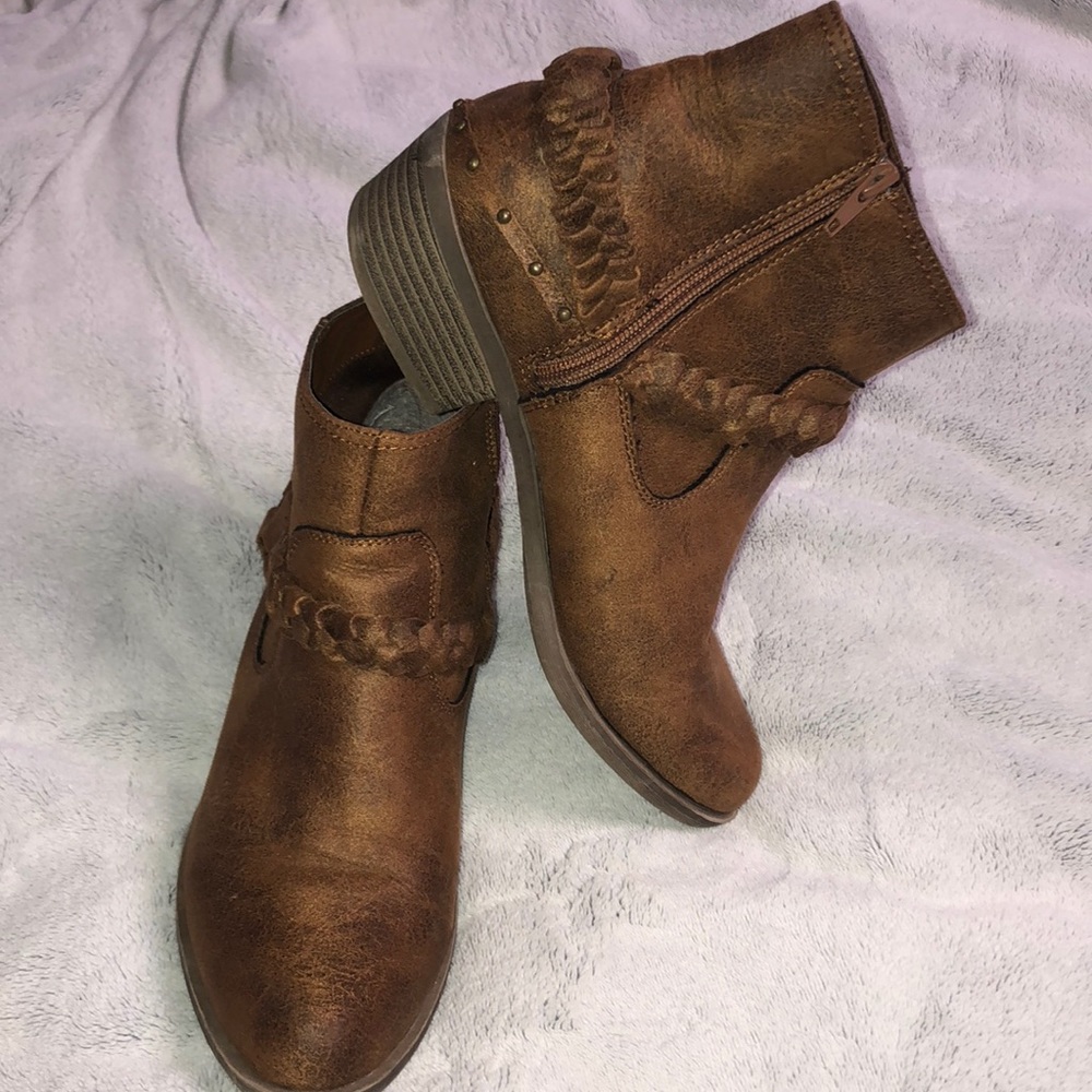 Ankle booties size 9